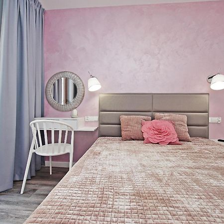 City Center - Riverside By Apartmore Гданск Екстериор снимка