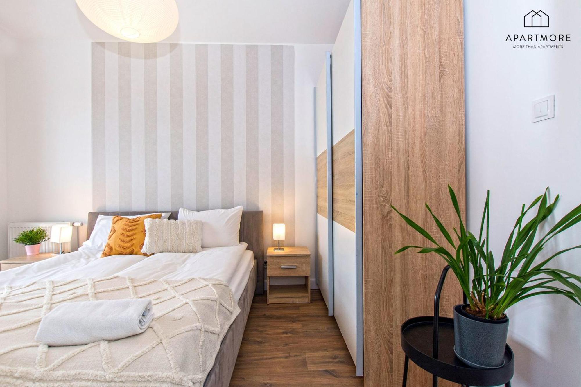 City Center - Riverside By Apartmore Гданск Екстериор снимка