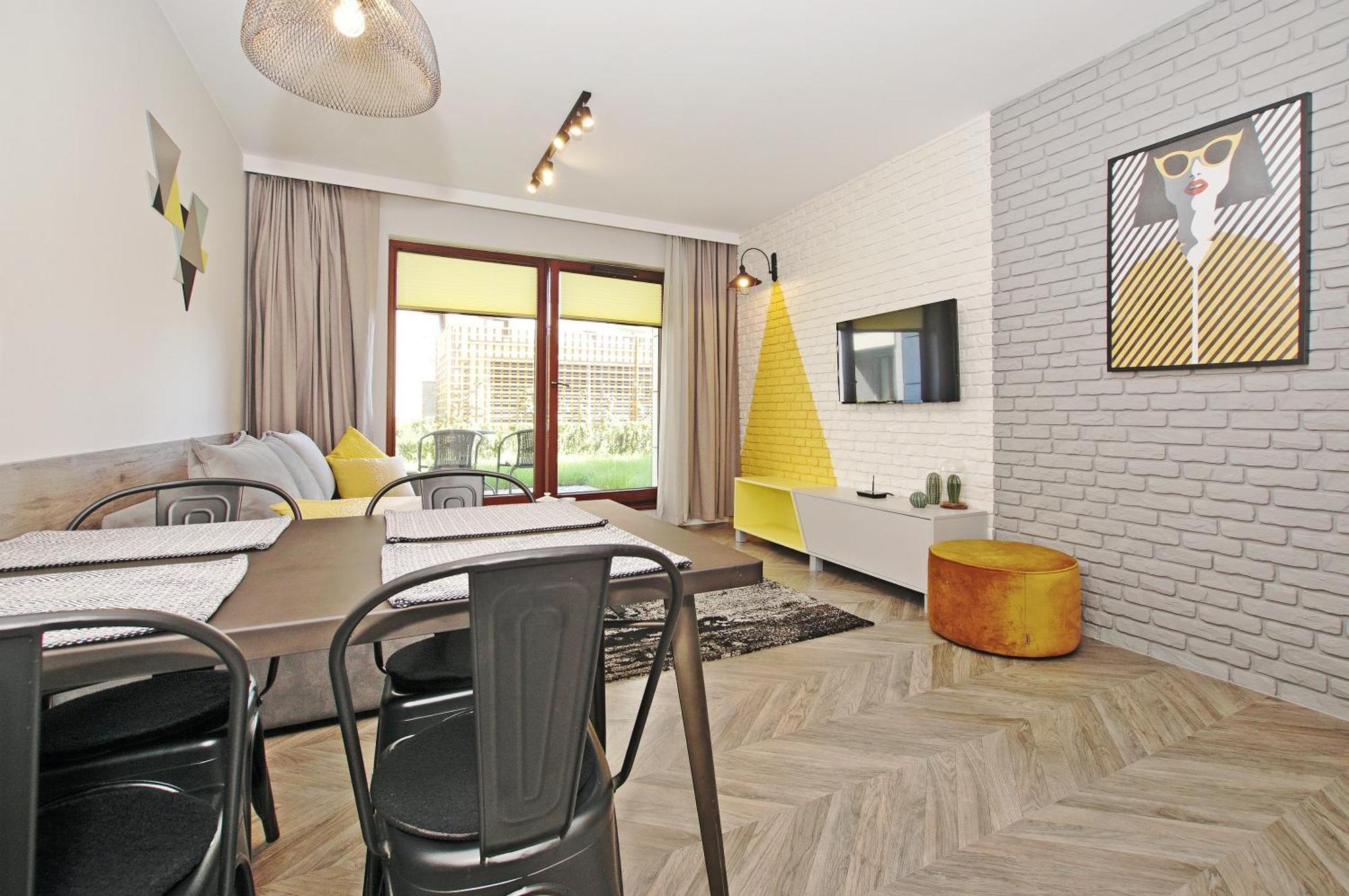 City Center - Riverside By Apartmore Гданск Екстериор снимка