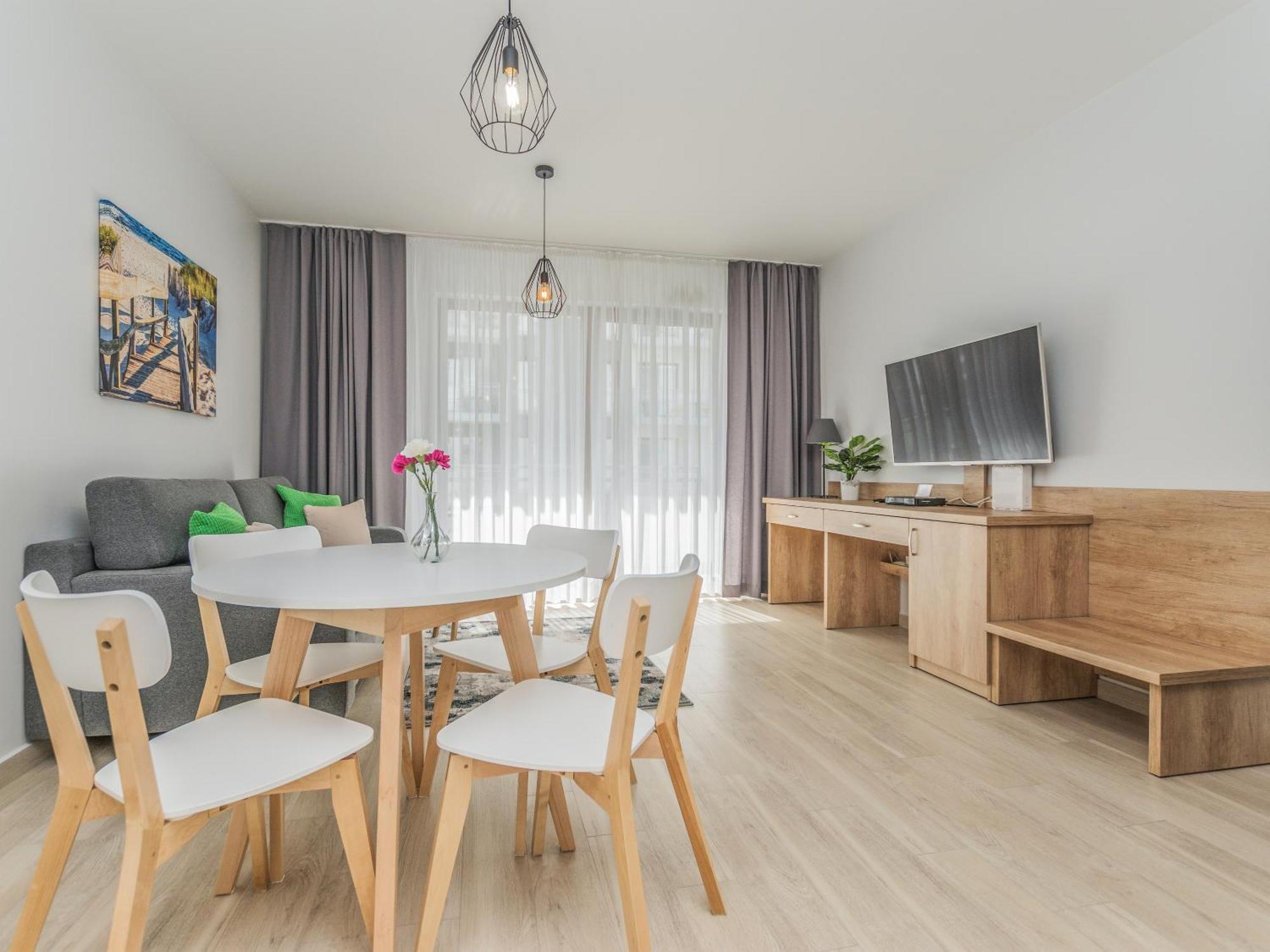 City Center - Riverside By Apartmore Гданск Екстериор снимка