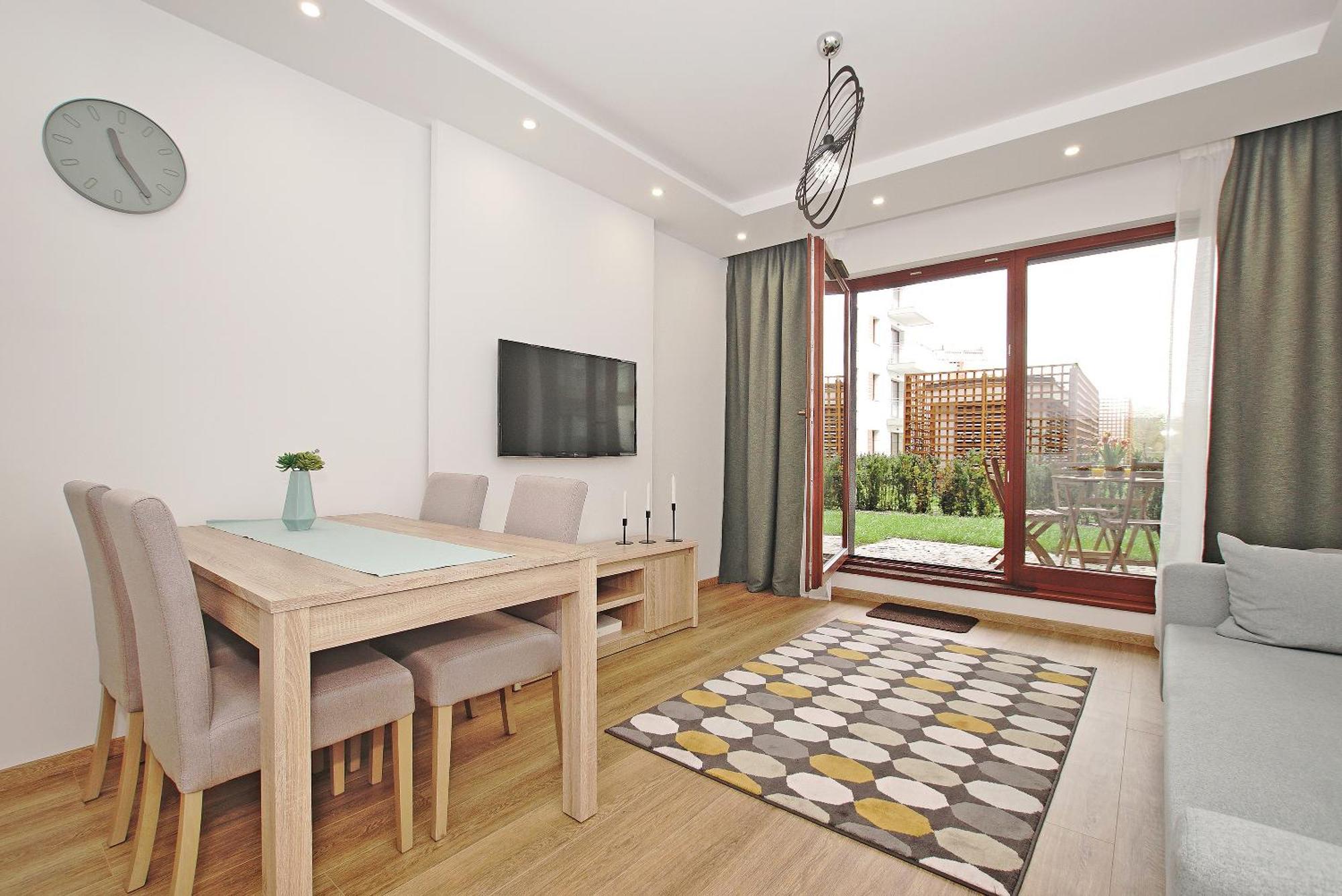 City Center - Riverside By Apartmore Гданск Екстериор снимка