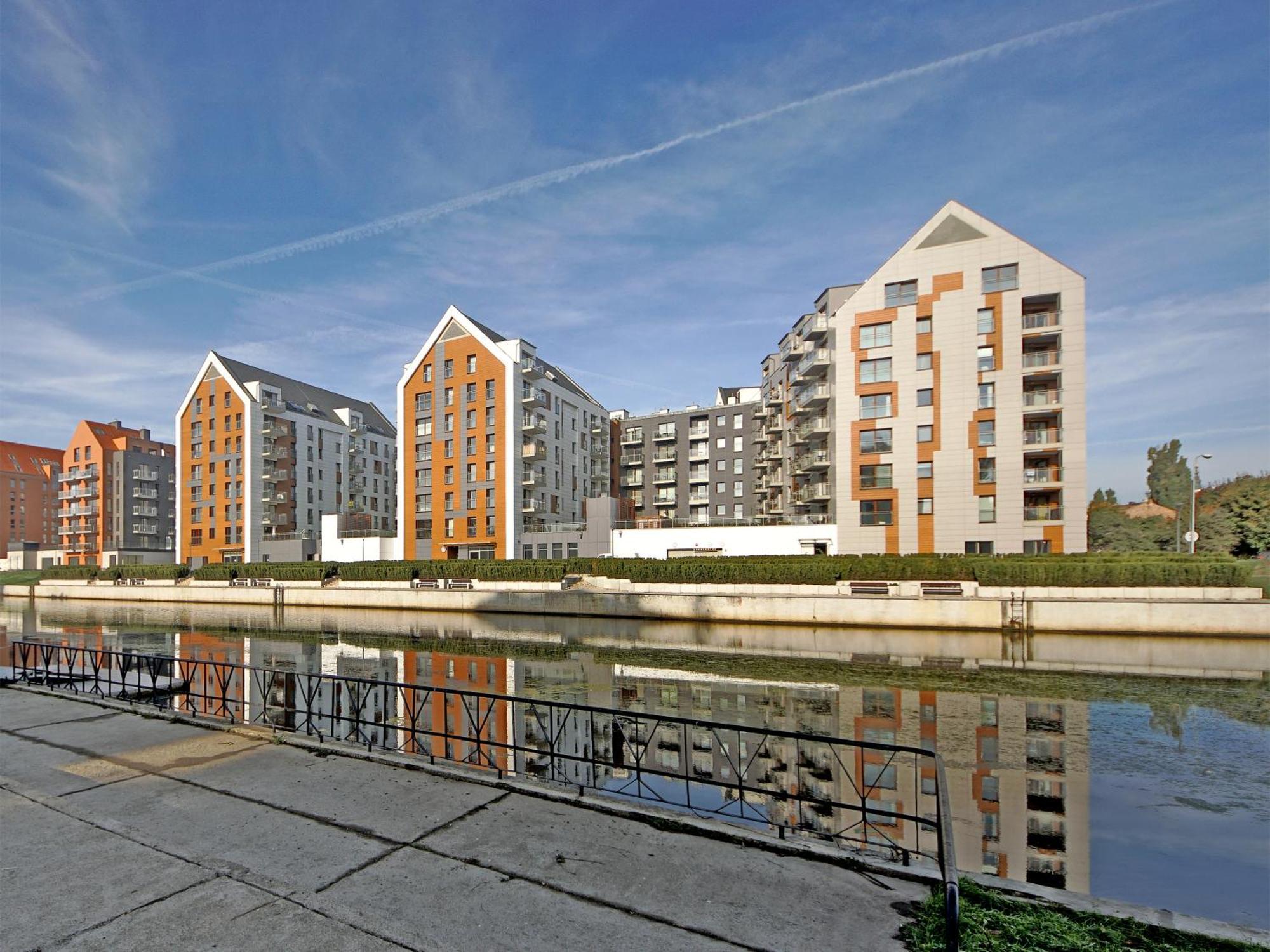 City Center - Riverside By Apartmore Гданск Екстериор снимка