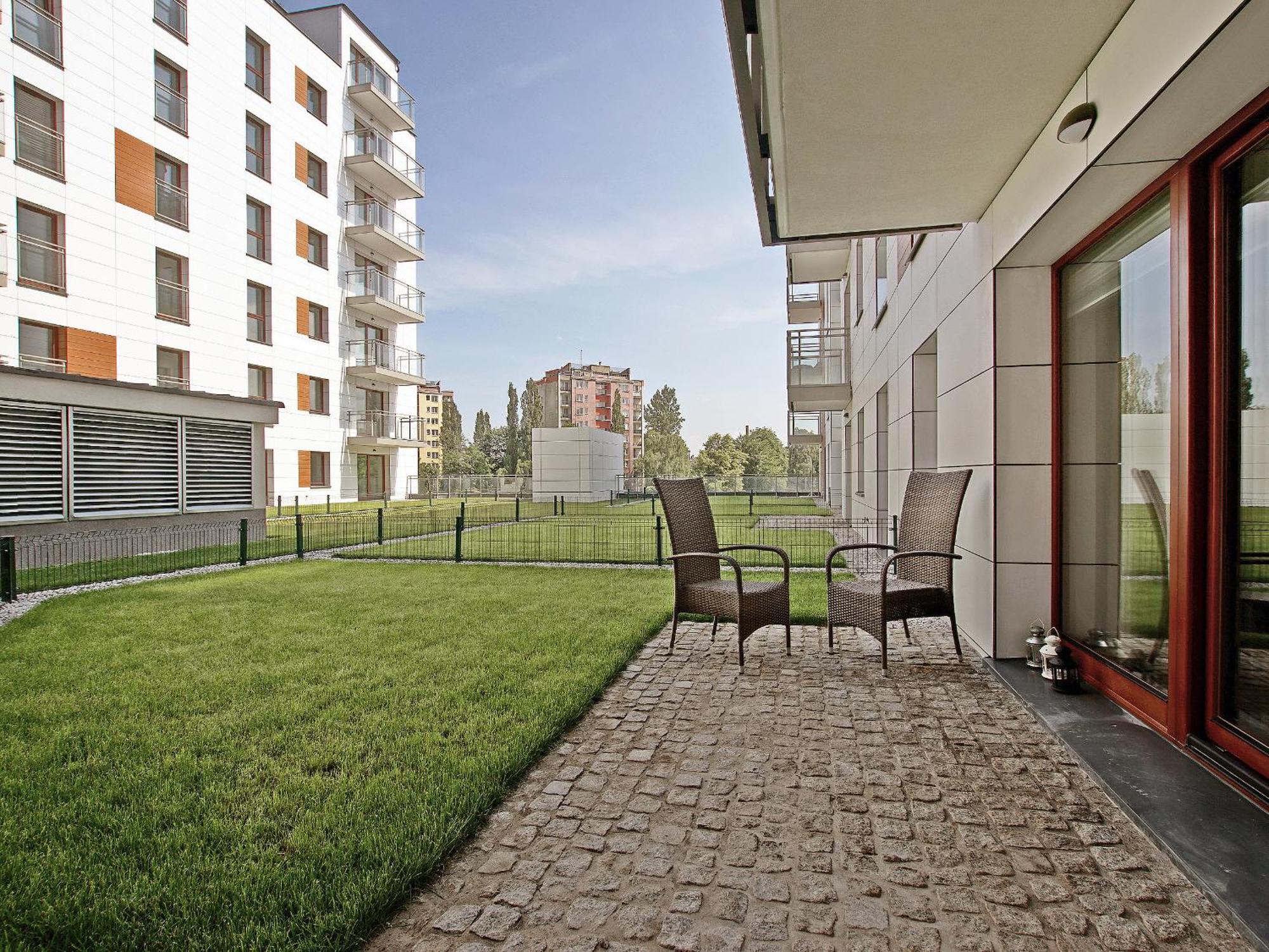 City Center - Riverside By Apartmore Гданск Екстериор снимка