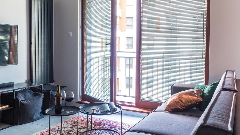 City Center - Riverside By Apartmore Гданск Екстериор снимка