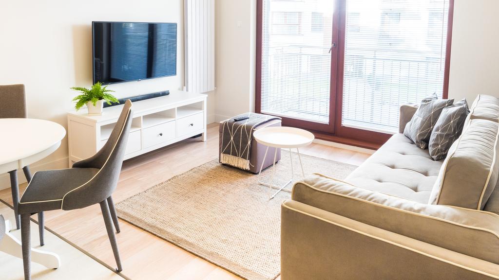 City Center - Riverside By Apartmore Гданск Екстериор снимка