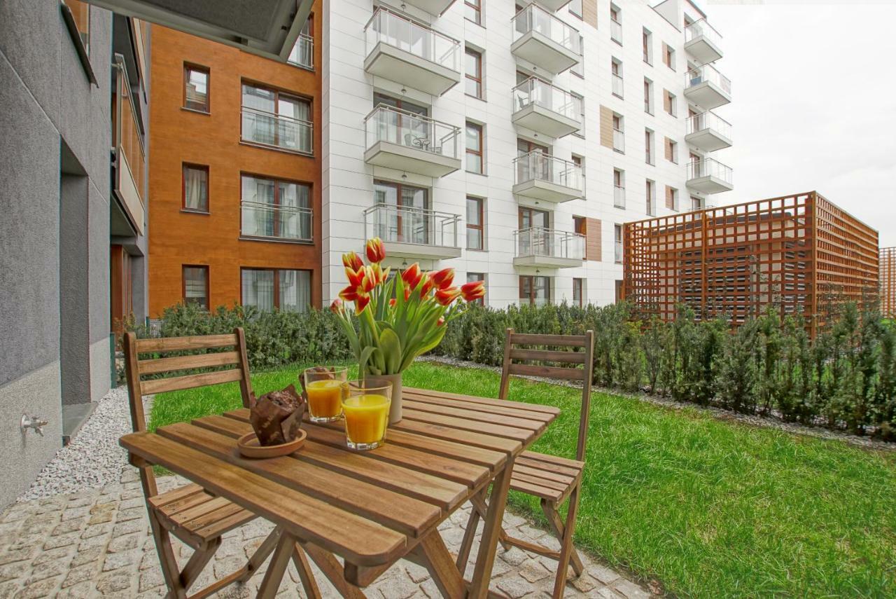 City Center - Riverside By Apartmore Гданск Екстериор снимка